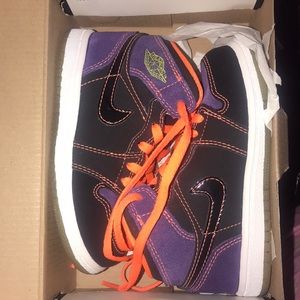 Toodlers size 8c jordan 1 phat